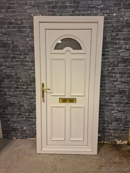 Plastove dvere č.86.  93.5x200cm.P