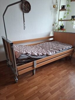 Elektrická polohovateľná posteľ