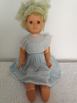 Predám krásnu starú bábiku