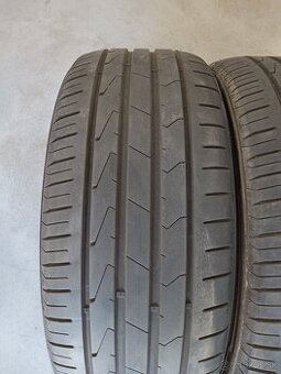 Predam 4ks letne 215/45 R18 89V HANKOOK VENTUS PRIME 3