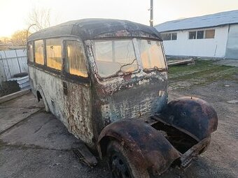Autobus nemecký (Mercedes)