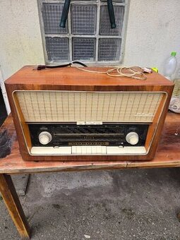 Starožitné rádio Tesla