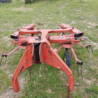 Obracač sena fella th 400