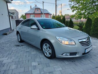 Opel Insignia 2.0 tdci -118 kW rok .2012 sedan