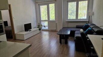 Prenájom 2-izbového bytu na sídlisku SNP, tichá lokalita