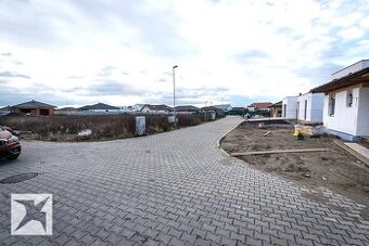 Stavebný pozemok pre RD v tichej slepej uličke – Kvetoslavov