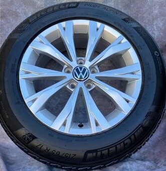 Zimní originální sada Volkswagen Tiguan 215/65R17 99H