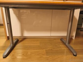 Predám pracovný stôl z Ikea