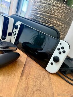 Predám Nintendo Switch OLED White