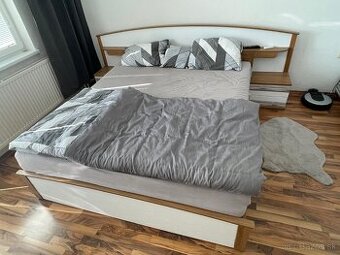 Manželská posteľ 180x200