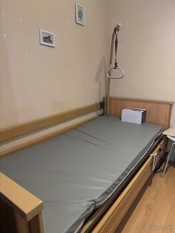 Polohovateľna posteľ