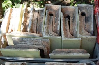 Predaj keramické kachlice.