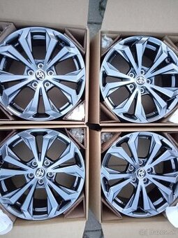 7Jx18 5x114,3 ET 35  TOYOTA RAV4 originálne hliníkové disky