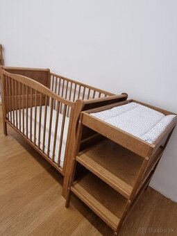 Postielka a prebalovaci pult