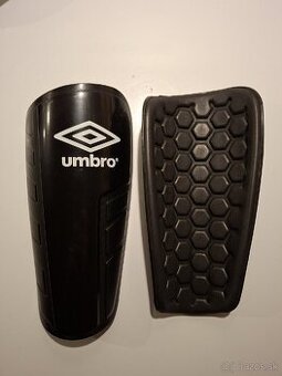 Futbalové chrániče