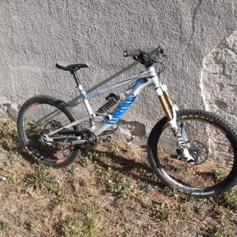 canyon torque frx dropzone downhill bike