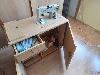 Sijaci stroj Lucznik 438 vstavany v skrinke