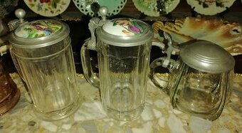 Staré pivné krígle.