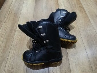 Snowboardové topánky č.38