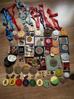 Medaile plakety odznaky