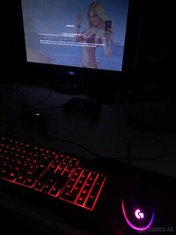 Monitor + klávesnica + myš