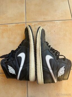 Air Jordan 1 Retro High OG Yin Yang Black
