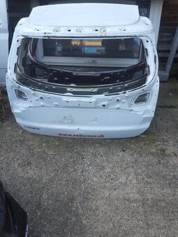 Zadna kapota kia ceed