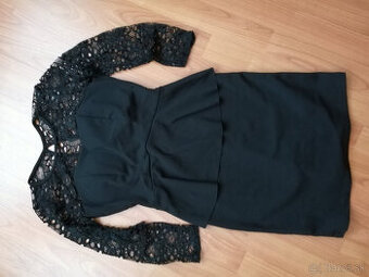 čierne spoločenské peplum šaty