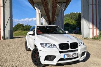 BMW X6M V8