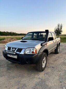 Nissan Navara D22