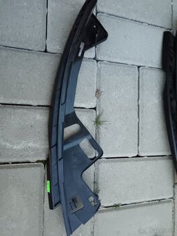 Volvo C30 držiak nárazníka