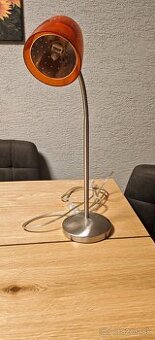predám stolnú lampu