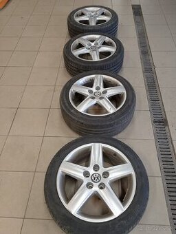 Alu disky/pneumatiky R17 Volkswagen Audi Seat Škoda