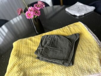 Damske kratasy A&F M