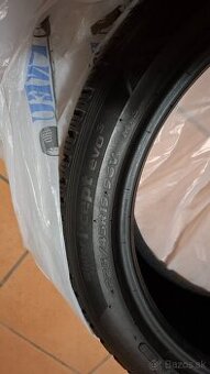 Nové Zimné 225/45 R19 Hankook Winter Icept evo 3