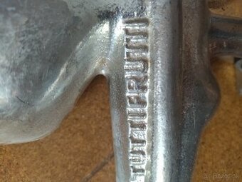 Hrniec na odstavovanie a mlyncek