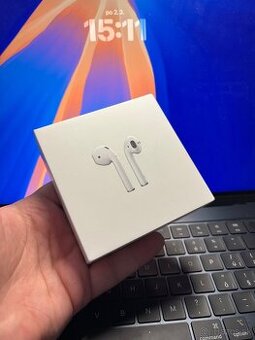 Apple AirPods 1. generácie – komplet balenie
