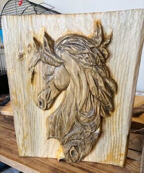 Ručne vyrábané sochy a obrazy