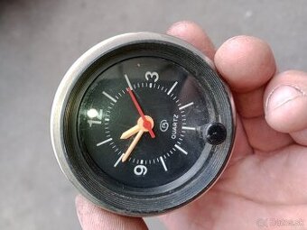 Lada 2106 hodinky