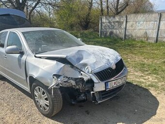 Škoda Octavia II 1.6 TDI – havarovaná, pojazdná