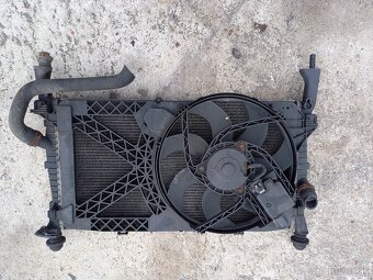 Ford Transit 2,2 diesel  06- rôzne diely.