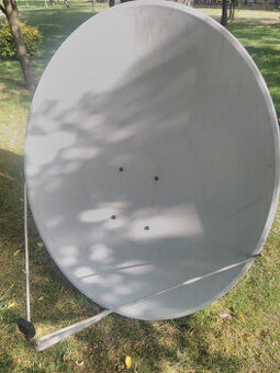 Ofsetová parabolická anténa 135x125 cm