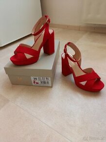 Červené sandale č. 35