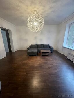 Na prenajom 2-izb. byt s rozlohou 75m2 na Zeleznicnej ulici