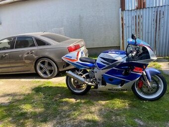 Suzuki gxs srad 750