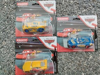 Autíčka na autodráhu Carrera GO Disney Pixar Cars 3