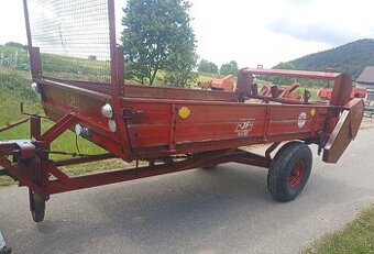 Rozmetadlo maštaľneho hnoja JF AV 30