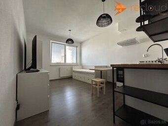 Garsónka SEREĎ, okr. Galanta (+ parkovacie státie v cene)