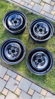 Oceľove disky 5x114.3  r16 Nissan