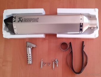 Ladená koncovka výfuku Akrapovič dlhá verzia 470mm - NOVÁ